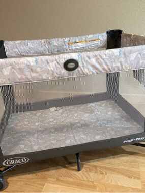 Graco Pack 'n Play Portable Playard in Light Gray Animal Print